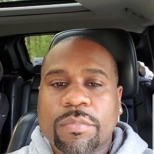 Meet your Posher, Derrick